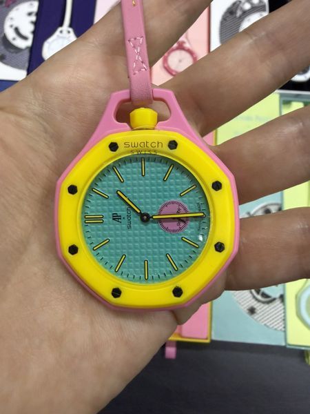 Дизайнерские часы Swatch Royal Pop, 1:1 Карманные цвет Otg Roz 117714 фото