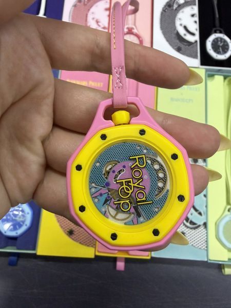 Дизайнерские часы Swatch Royal Pop, 1:1 Карманные цвет Otg Roz 117714 фото